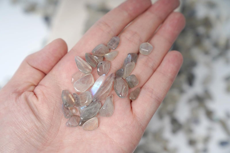 ZenQ 1 lb Gray Moonstone Tumbled Stone Chips Crushed Natural Crystal Quartz Pieces - Image 3